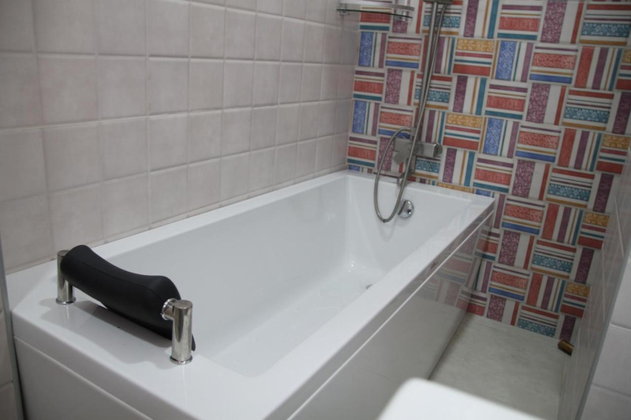 Cozy Apartment In Vake Тбилиси Экстерьер фото